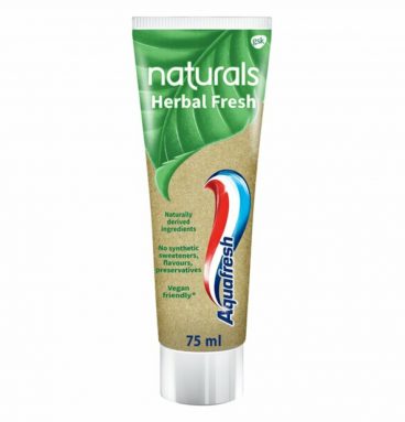 3+2 gratis: Aquafresh Naturals Herbal Fresh 75 ml