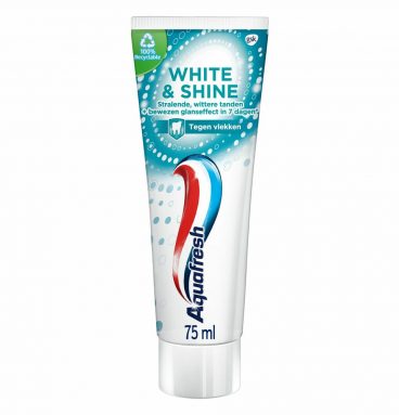 3+2 gratis: 6x Aquafresh Tandpasta White&Shine 75 ml