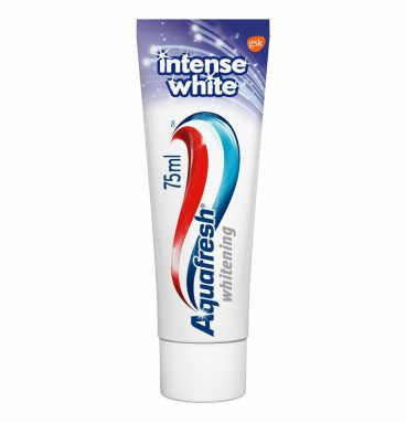 3+2 gratis: Aquafresh Tandpasta Intense White 75 ml