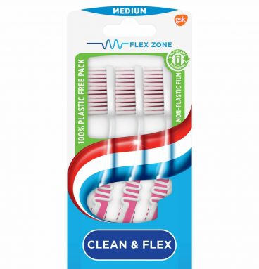 12x Aquafresh Tandenborstel Clean&Flex Medium 3 stuks